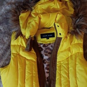 Black Rivet Girls vest/coat/jacket the hood can come off by zipper